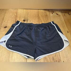 Grey under armour shorts!